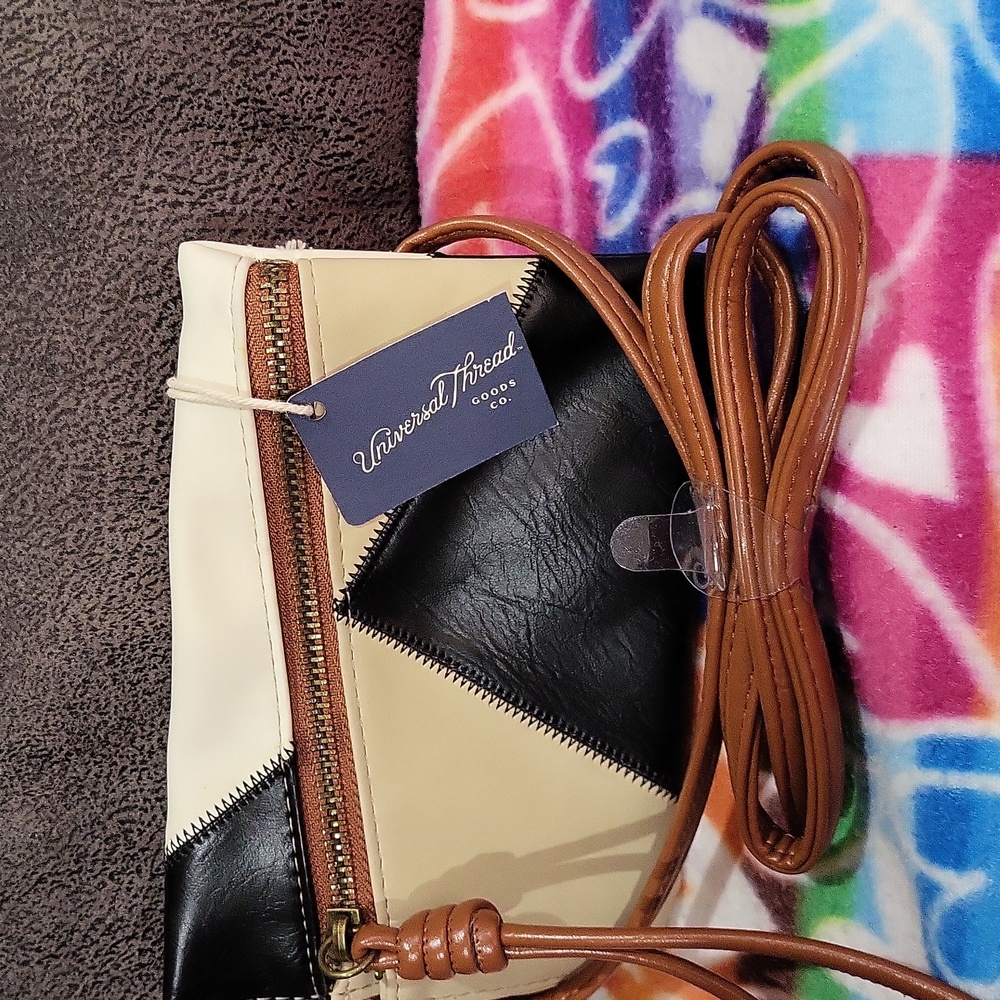 Universal Thread Bag - Picture 3 of 14